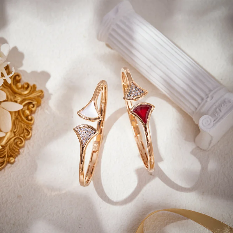 Fan Bracelet Gold-Plated Elastic Open Design Fashion Stylish Good Texture Women's Fan-Shaped Bracelet
Fan Bracelet Gold-Plated Elastic Open Design Fashion Stylish Good Texture Women's Fan-Shaped Bracelet