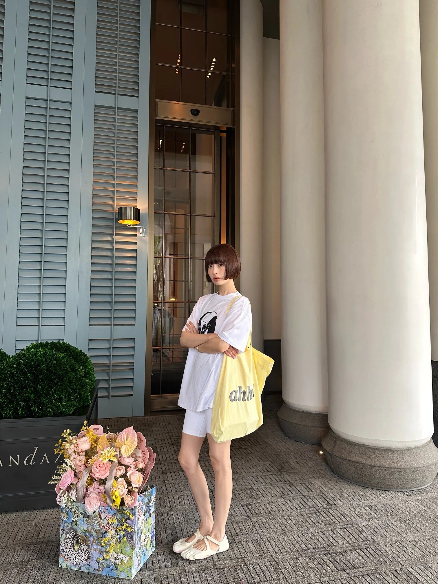 Cute Cartoon Squirrel White Short Sleeve T-Shirt Loose Casual New Arrival Spring Summer Monkey Studio Women's Fashion Cotton Tee
Cute Cartoon Squirrel White Short Sleeve T-Shirt Loose Casual New Arrival Spring Summer Monkey Studio Women's Fashion Cotton Tee
