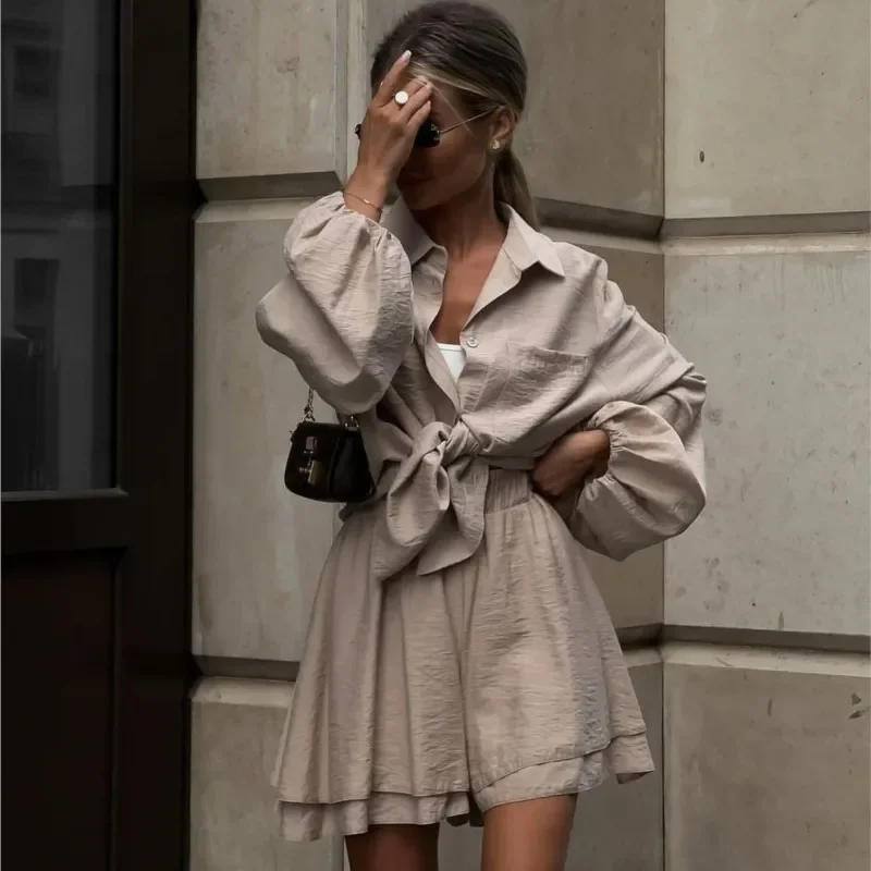 Лето 202, повседневные однотонные комплекты из двух предметов, кардиган, рубашка, блузка, топ с пышными рукавами, шорты Falbala, костюм, модная повседневная женская одежда
Лето 202, повседневные однотонные комплекты из двух предметов, кардиган, рубашка, блузка, топ с пышными рукавами, шорты Falbala, костюм, модная повседневная женская одежда