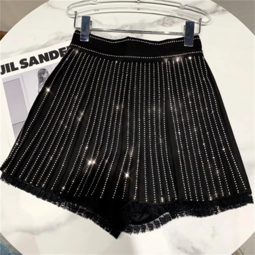 New stripe diamond shiny lace pleated wide-legged shorts fashion new casual high waist skirt women
New stripe diamond shiny lace pleated wide-legged shorts fashion new casual high waist skirt women