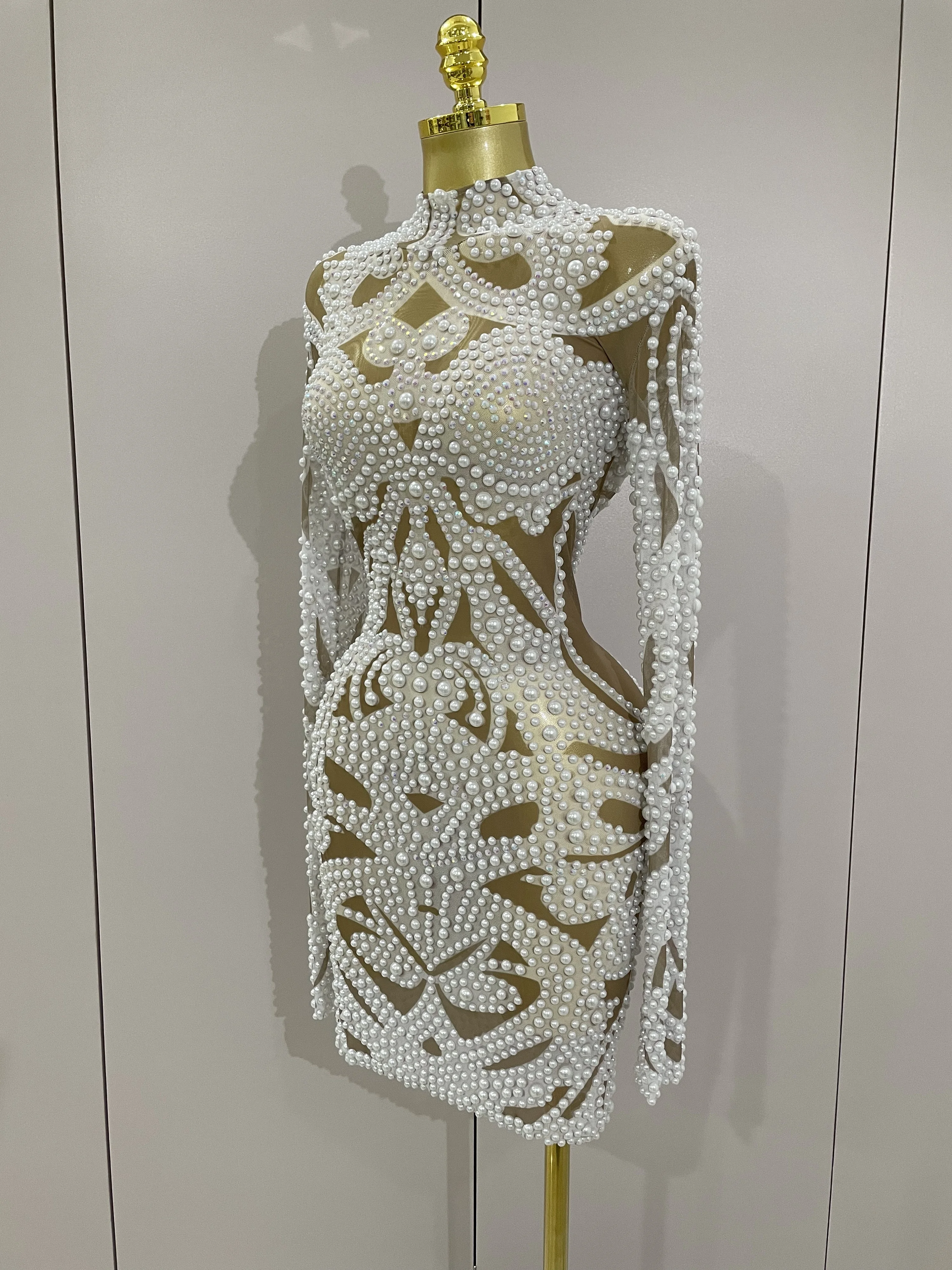 High-end Elegant Evening Gown AB Rhinestones Pearls Luxury Long Sleeves Mesh Dress Women Cocktail party Wedding Costume
High-end Elegant Evening Gown AB Rhinestones Pearls Luxury Long Sleeves Mesh Dress Women Cocktail party Wedding Costume