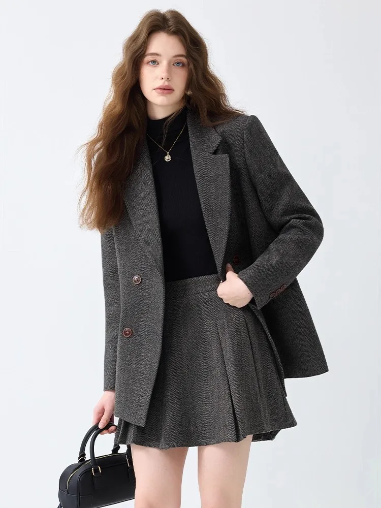 Gray Woolen Suit Set Dress Women's 2026 New Autumn Winter High-End Small Personality Lady's Suit Jacket Casual Style
Gray Woolen Suit Set Dress Women's 2026 New Autumn Winter High-End Small Personality Lady's Suit Jacket Casual Style