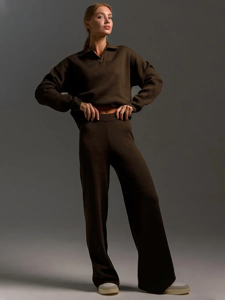 2024 New Autumn Winter Thick Women Knitted Suits Soft 2 Pieces Sets Female Polo Neck Sweater and Wide Leg Pants Knitted Outfit
2024 New Autumn Winter Thick Women Knitted Suits Soft 2 Pieces Sets Female Polo Neck Sweater and Wide Leg Pants Knitted Outfit