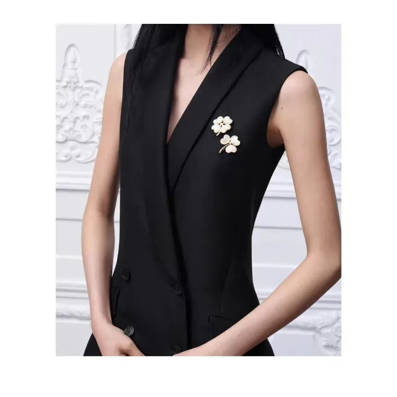 Cabinet Women's Earrings Jewelry Gold-plated Metal Mother-of-pearl Asymmetrical Sparkling Clover New
Cabinet Women's Earrings Jewelry Gold-plated Metal Mother-of-pearl Asymmetrical Sparkling Clover New