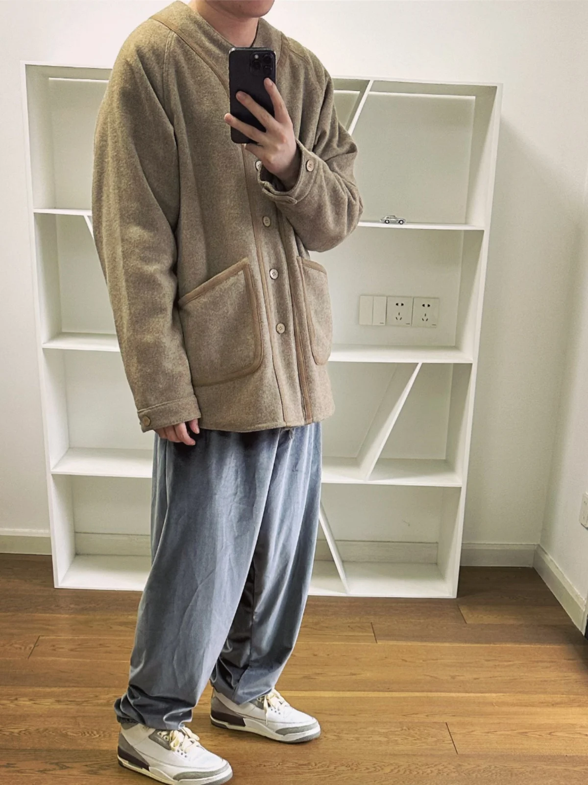 Бейсбольная жилетка BTTJOB из шерсти и хлопка с подкладкой, молодежная, модная, весна-осень-зима, с V-образным вырезом, на одной пуговице, длинная
Бейсбольная жилетка BTTJOB из шерсти и хлопка с подкладкой, молодежная, модная, весна-осень-зима, с V-образным вырезом, на одной пуговице, длинная