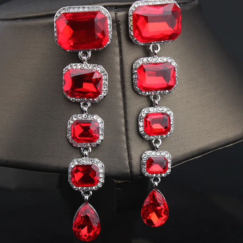 DIY accessories Cross-border new models, European and American exaggerated crystal gemstone earrings, diamond-set long earrings,
DIY accessories Cross-border new models, European and American exaggerated crystal gemstone earrings, diamond-set long earrings,
