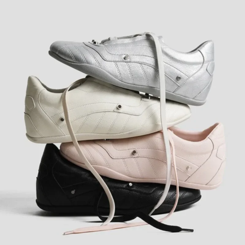 Comfortable Lace Up Flat Sneakers Women Fashion Rivet Design Designer Derby Shoes College Style Non-Slip Soft Sole Single Shoes
Comfortable Lace Up Flat Sneakers Women Fashion Rivet Design Designer Derby Shoes College Style Non-Slip Soft Sole Single Shoes