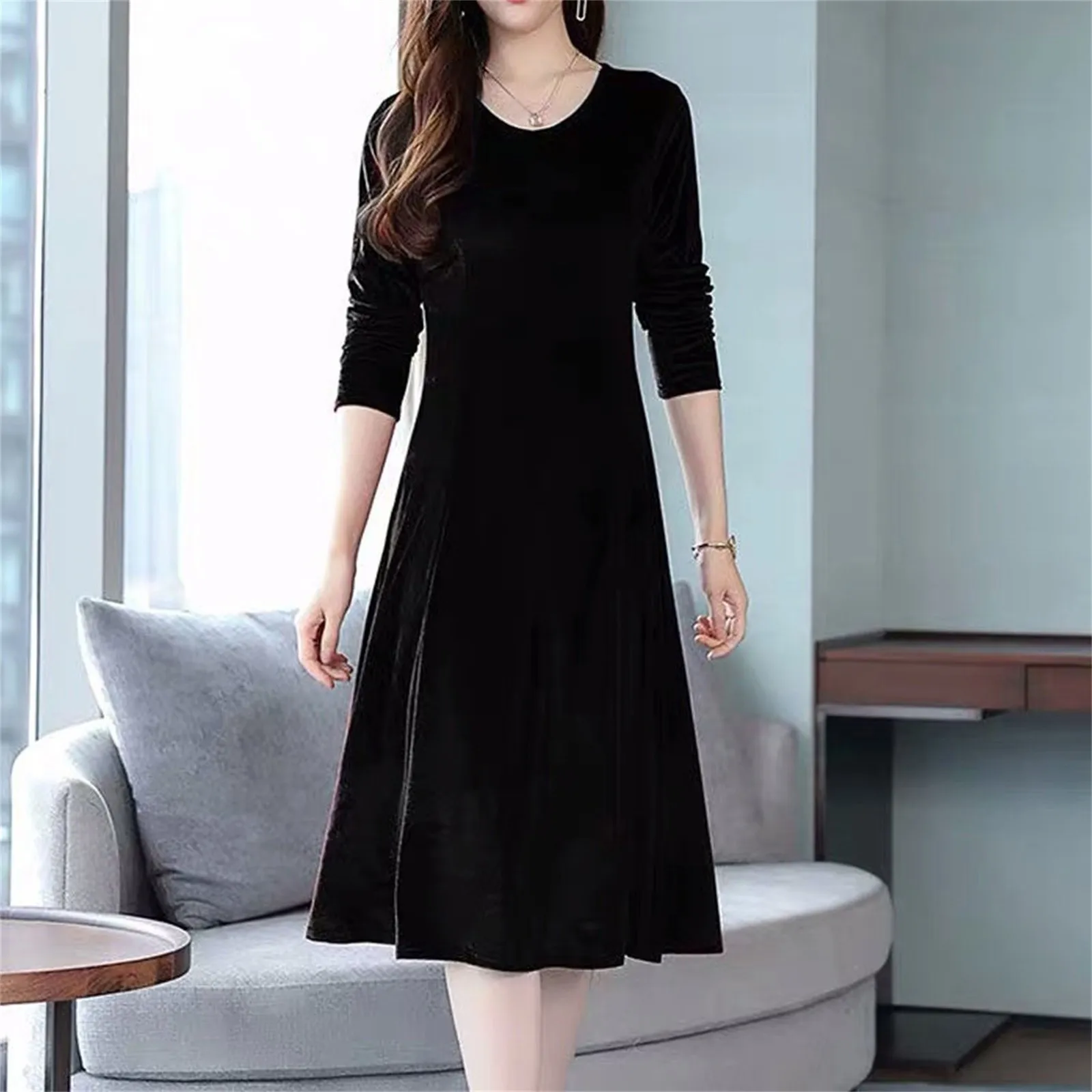 2023 Autumn Winter Velvet Thicken V Collar Solid Color Women Elegant Solid Color Long Dress Sexy Party Female Party Vestidos
2023 Autumn Winter Velvet Thicken V Collar Solid Color Women Elegant Solid Color Long Dress Sexy Party Female Party Vestidos