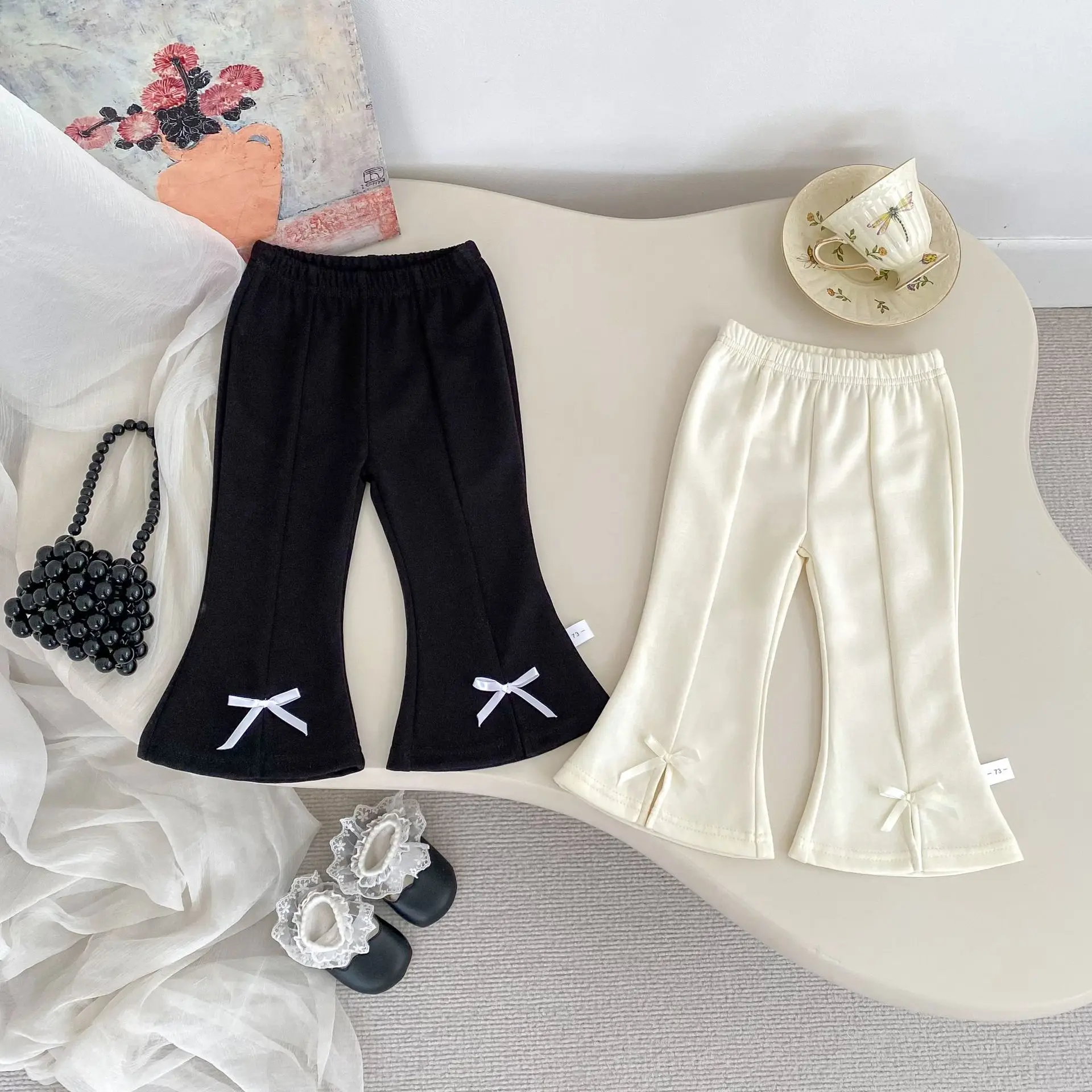 2025 Autumn New Children Trousers Solid Girls Versatile Bow Flared Pants Cotton Baby Girl Casual Pants Kids Clothes
2025 Autumn New Children Trousers Solid Girls Versatile Bow Flared Pants Cotton Baby Girl Casual Pants Kids Clothes