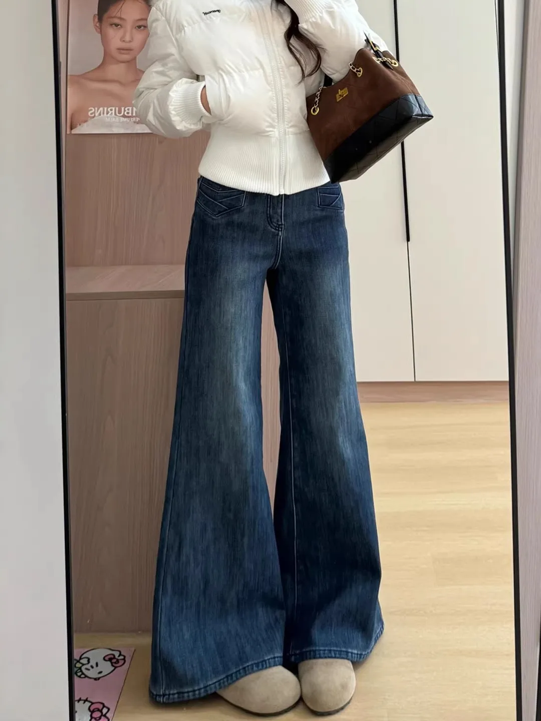 High Waist Bell Bottom Jeans Women's Loose Wide Leg Slimming Hip Covering American Style Bell Pants Cotton Stretch Denim
High Waist Bell Bottom Jeans Women's Loose Wide Leg Slimming Hip Covering American Style Bell Pants Cotton Stretch Denim