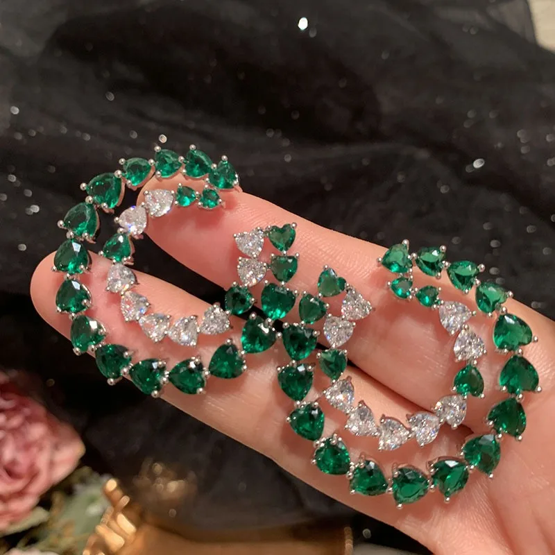 Fashion Cubic Green Zirconia Stud Earring for Women Silver Color Blue Red Green Party Studs Jewelry Wedding Brincos Boucle
Fashion Cubic Green Zirconia Stud Earring for Women Silver Color Blue Red Green Party Studs Jewelry Wedding Brincos Boucle