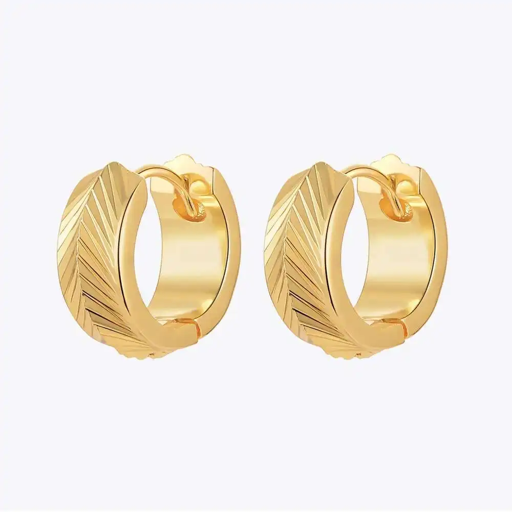 ENFASHION Small Feather Hoop Earrings For Women Pendientes Mujer Piercing Earings 2022 Gold Color Fashion Jewelry Party E221381
ENFASHION Small Feather Hoop Earrings For Women Pendientes Mujer Piercing Earings 2022 Gold Color Fashion Jewelry Party E221381