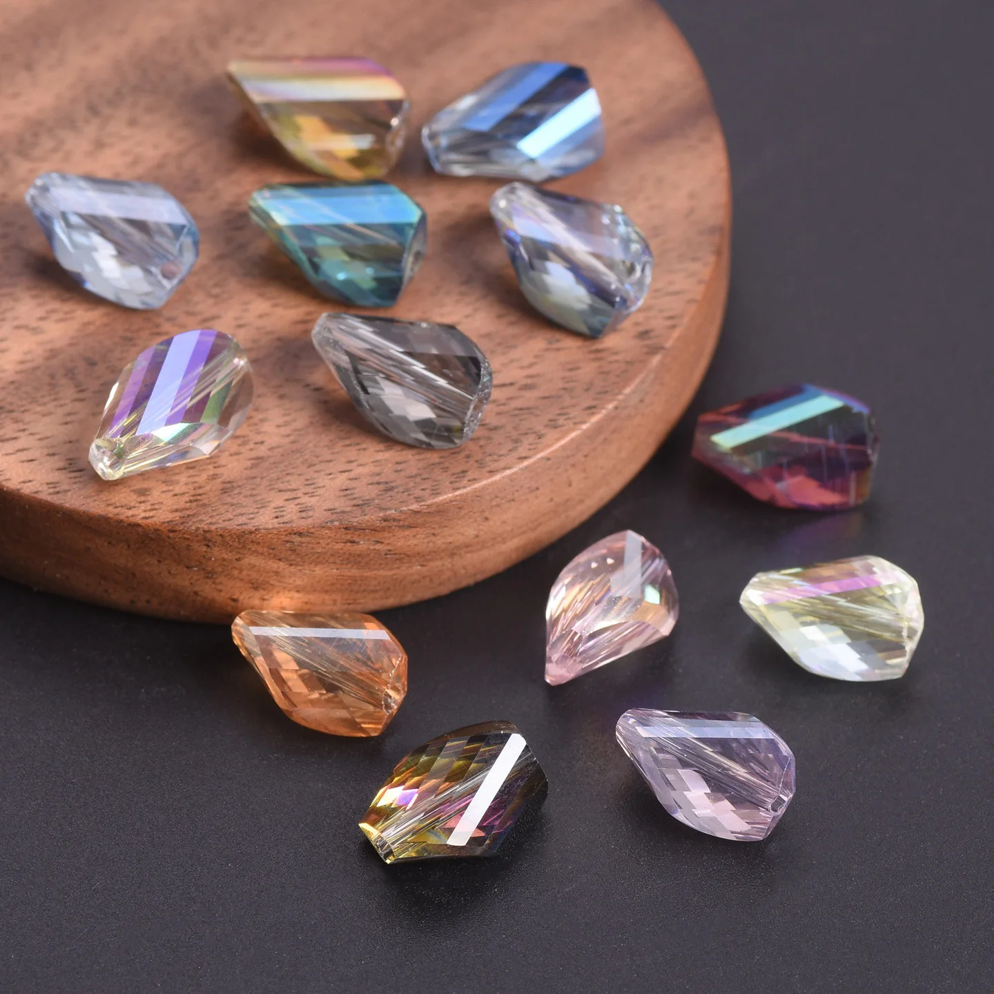 Helix Shape 12x8mm Shiny Colorful Faceted Crystal Glass Loose Beads 20pcs For Jewelry Making DIY Crafts Findings
Helix Shape 12x8mm Shiny Colorful Faceted Crystal Glass Loose Beads 20pcs For Jewelry Making DIY Crafts Findings