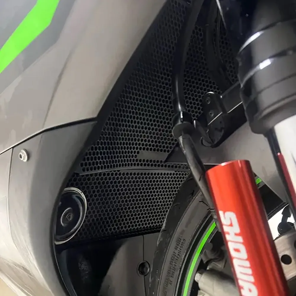 Radiator Guard Protector Grille Cooler Cover Water Tank Protection For Kawasaki Ninja ZX-10R ZX-10RR 2021-2023-2024-2025-2026
Radiator Guard Protector Grille Cooler Cover Water Tank Protection For Kawasaki Ninja ZX-10R ZX-10RR 2021-2023-2024-2025-2026