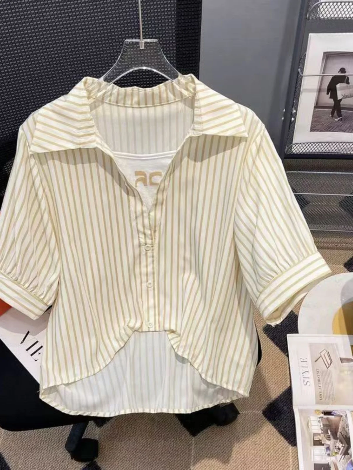 Summer New Style Women's Striped Short Sleeve Chiffon Shirt Color Block Loose Fit Collar Top Versatile Street Style
Summer New Style Women's Striped Short Sleeve Chiffon Shirt Color Block Loose Fit Collar Top Versatile Street Style