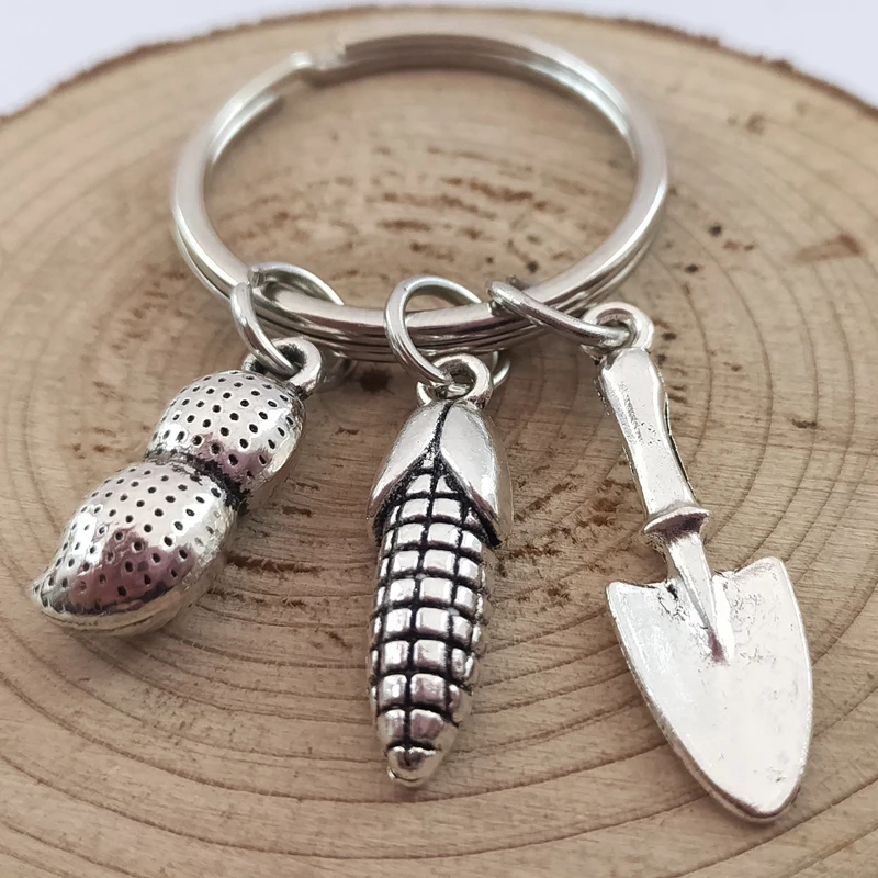 1Pc Lovely Corn peanutKeychain Shovel Gardener Keyring Metal Gift Great Promotion Jewelry
1Pc Lovely Corn peanutKeychain Shovel Gardener Keyring Metal Gift Great Promotion Jewelry