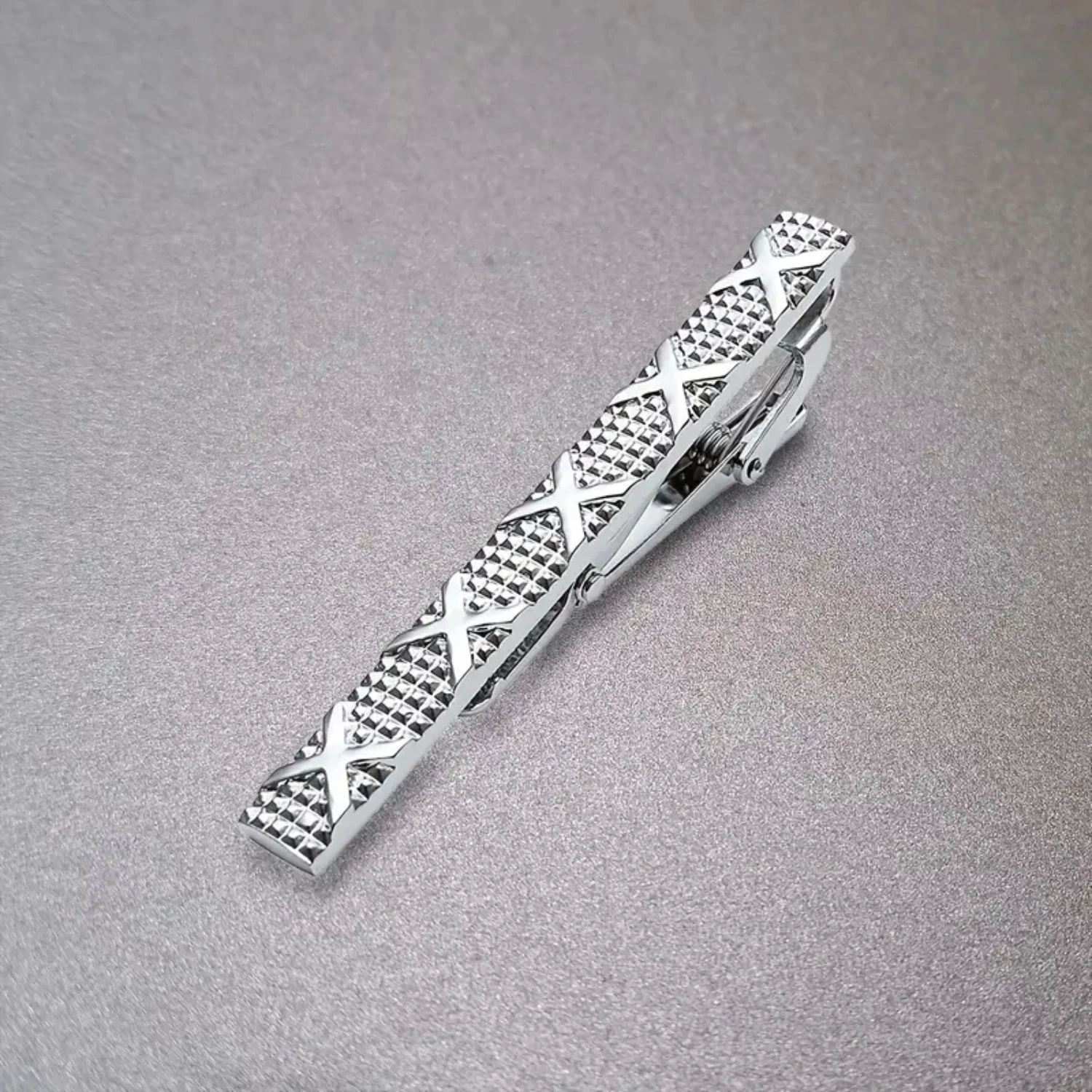 Business Collar Tie Clip Gift for Men - Elegant and Simple Copper X Grid Embossed Design
Business Collar Tie Clip Gift for Men - Elegant and Simple Copper X Grid Embossed Design