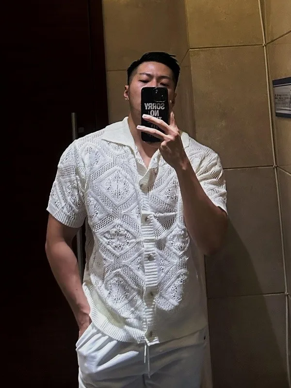 Летняя мужская вязаная футболка Cleanfit с ажурным узором, свободного кроя, дышащая, легкая, винтажная, из полиэфирного волокна
Летняя мужская вязаная футболка Cleanfit с ажурным узором, свободного кроя, дышащая, легкая, винтажная, из полиэфирного волокна