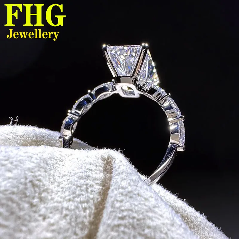 6 7 8 9 10 Carat Solid 14K White Gold Ring Radiant shape moissanite Diamonds Women Wedding Party Engagement Ring Classic Trendy
6 7 8 9 10 Carat Solid 14K White Gold Ring Radiant shape moissanite Diamonds Women Wedding Party Engagement Ring Classic Trendy
