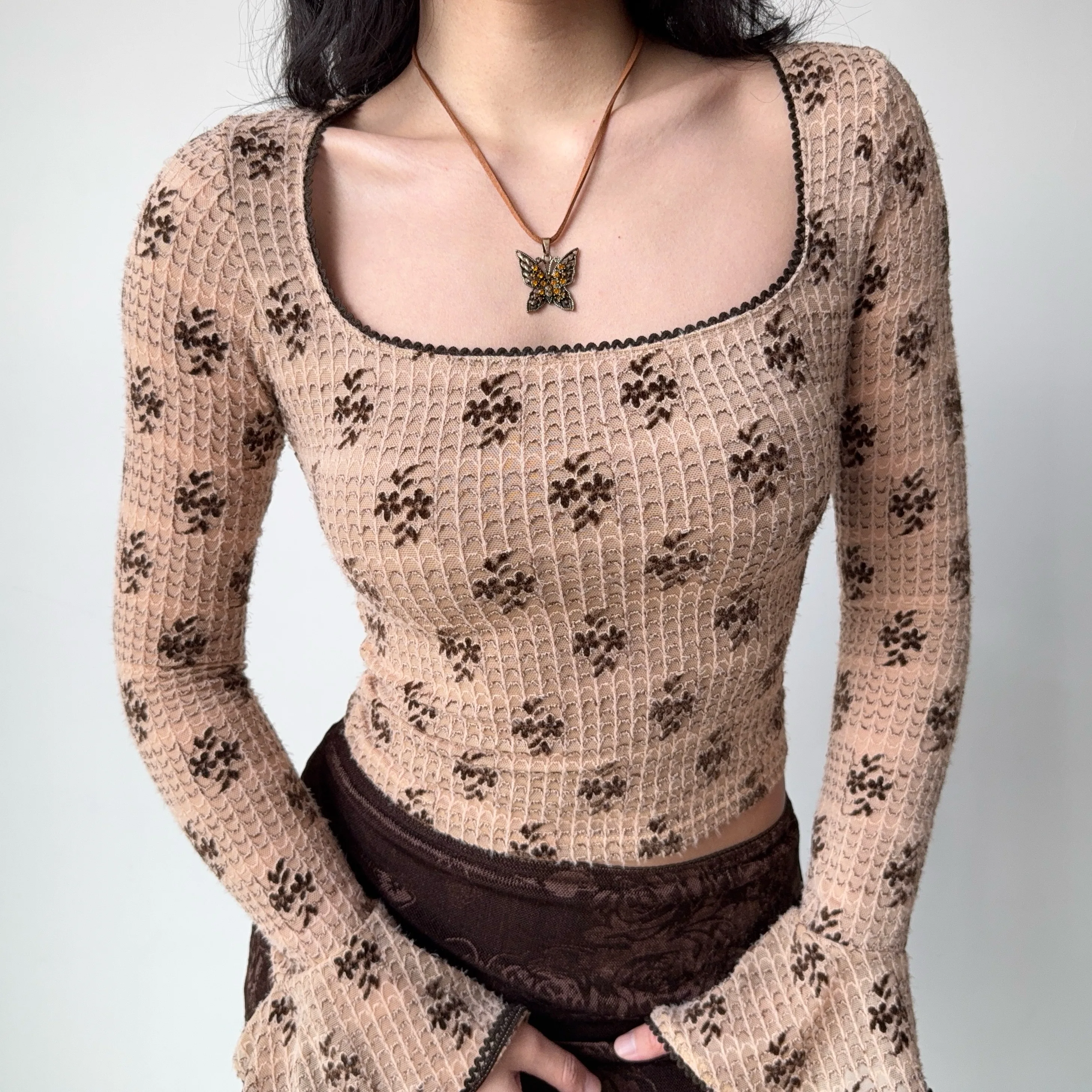 Go Girl Go, американская ретро футболка Bell Sve Hook Flower Long Sve, женский облегающий топ с квадратным воротником на осень
Go Girl Go, американская ретро футболка Bell Sve Hook Flower Long Sve, женский облегающий топ с квадратным воротником на осень