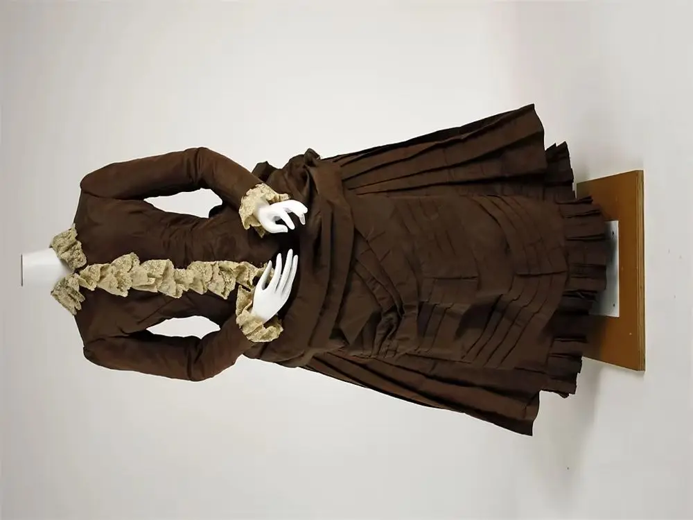1882s Historical Walking Day Victorian Edwardian Duchess Dress Medieval Renaissance Royal Ball Gown
1882s Historical Walking Day Victorian Edwardian Duchess Dress Medieval Renaissance Royal Ball Gown