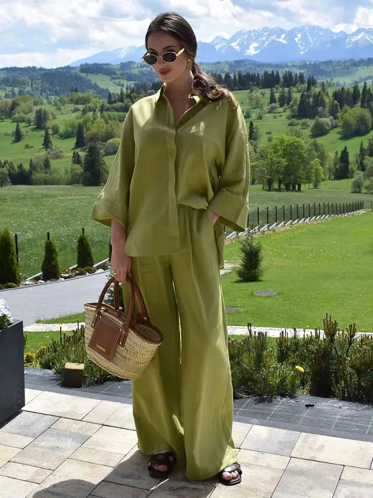 TRAFZA Women 2 Piece Set Elastic Waist Pocket Folds Decorate Wide Leg Pants+Solid Single-Breasted Slit Hem Blouse Top
TRAFZA Women 2 Piece Set Elastic Waist Pocket Folds Decorate Wide Leg Pants+Solid Single-Breasted Slit Hem Blouse Top