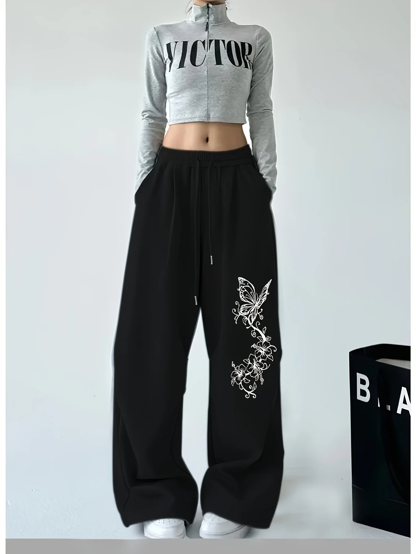 Женские повседневные спортивные брюки в уличном стиле с принтом бабочек, новинка весенней коллекции, флисовые, свободного кроя, оверсайз, для уличной моды
Женские повседневные спортивные брюки в уличном стиле с принтом бабочек, новинка весенней коллекции, флисовые, свободного кроя, оверсайз, для уличной моды