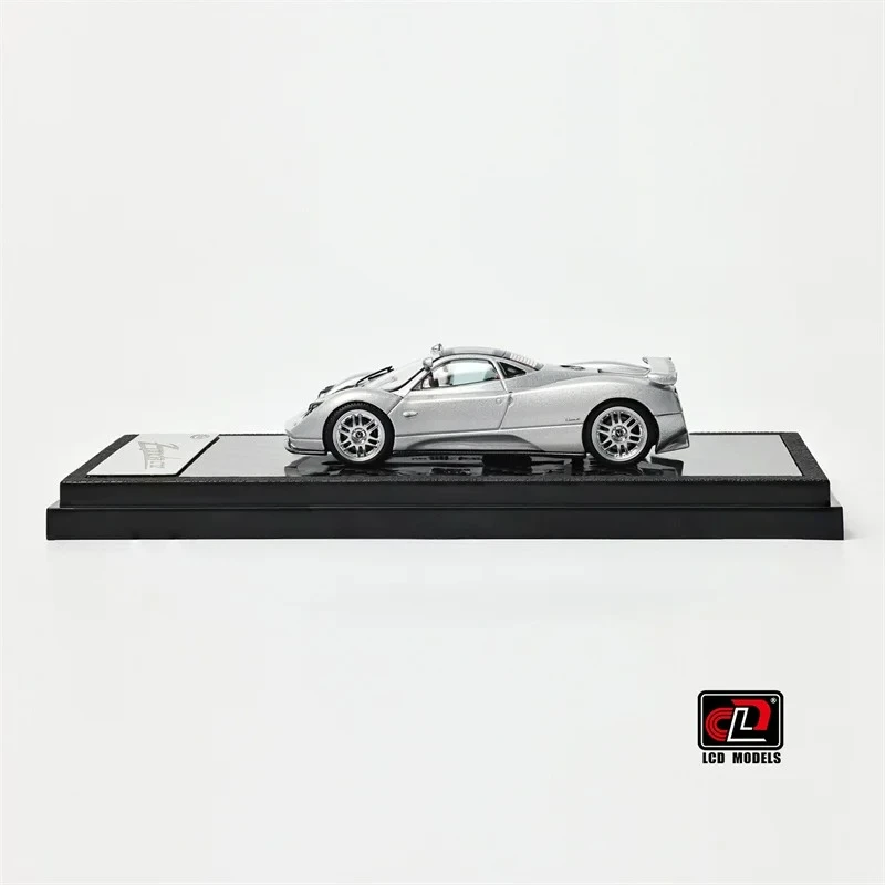 1:64 Zonda C12 Diecast Collector's Vehicle Model Car
1:64 Zonda C12 Diecast Collector's Vehicle Model Car