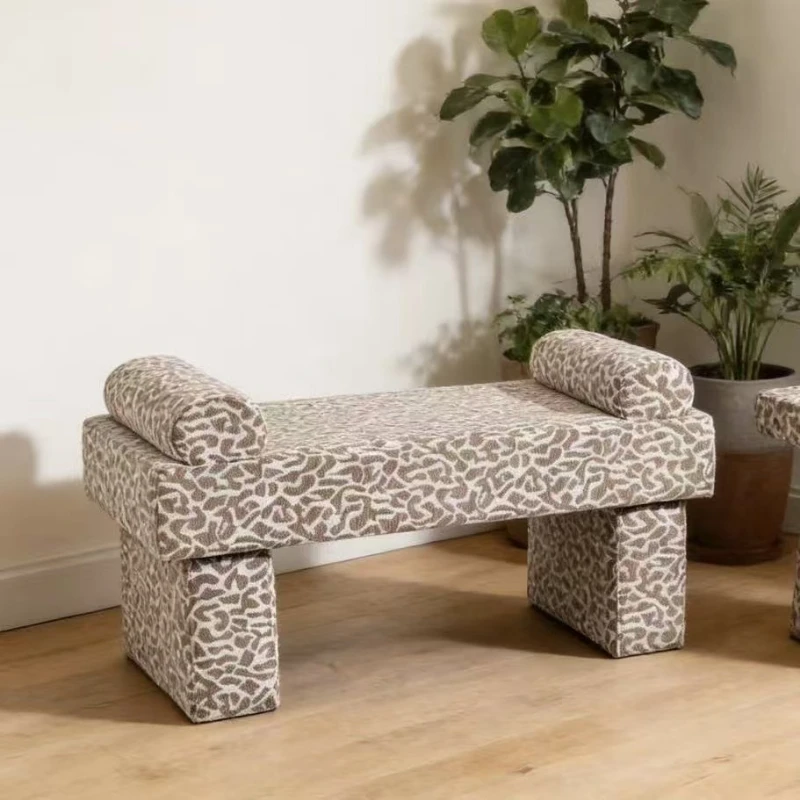 Home foyer shoe changing stool modern simple bedroom bedside stool fashion model room rest bench
Home foyer shoe changing stool modern simple bedroom bedside stool fashion model room rest bench