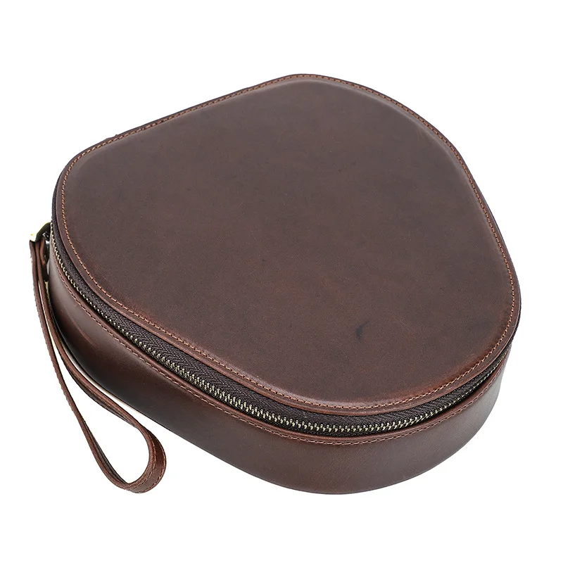 Applicable to the new Sony wh1000xm4/xm5 headset wireless earphone bag, cowhide portable earphone storage bag.
Applicable to the new Sony wh1000xm4/xm5 headset wireless earphone bag, cowhide portable earphone storage bag.