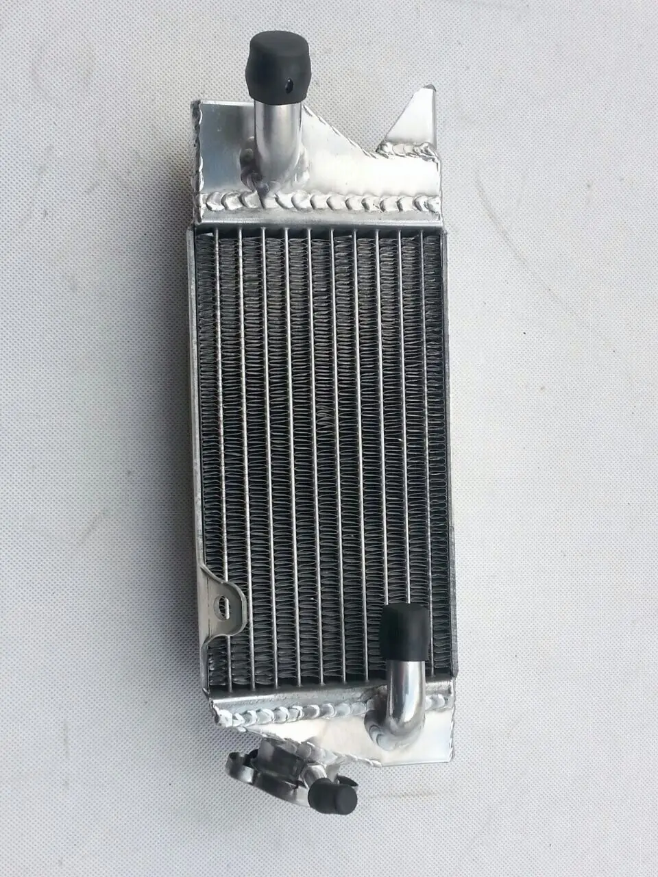Aluminum Radiator For 1998-2013 Kawasaki KX80 KX85 KX100 2000 2001 2002 2003 2004 2005 2006 2007 2008 2009 2010 2011 2012 2013
Aluminum Radiator For 1998-2013 Kawasaki KX80 KX85 KX100 2000 2001 2002 2003 2004 2005 2006 2007 2008 2009 2010 2011 2012 2013