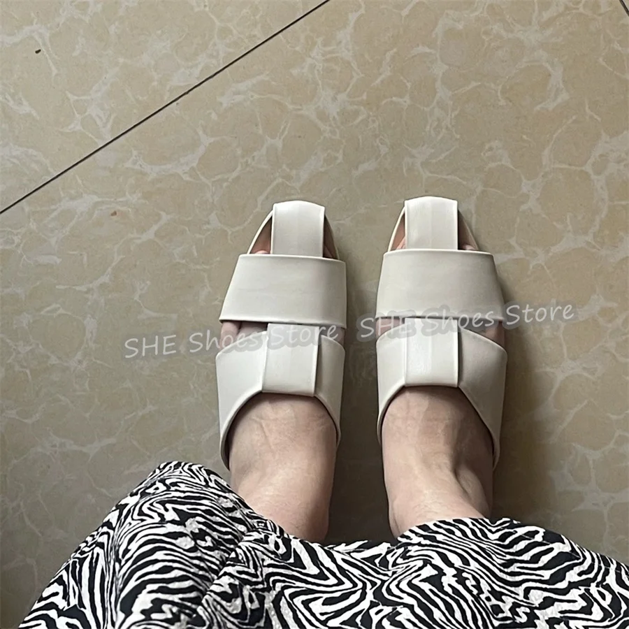 Roman Weaving Wide Strap Slip-On Women Sandals Summer Outside Square Toe Low Heel Flat Mules Lady Comfortable Casual Slippers
Roman Weaving Wide Strap Slip-On Women Sandals Summer Outside Square Toe Low Heel Flat Mules Lady Comfortable Casual Slippers
