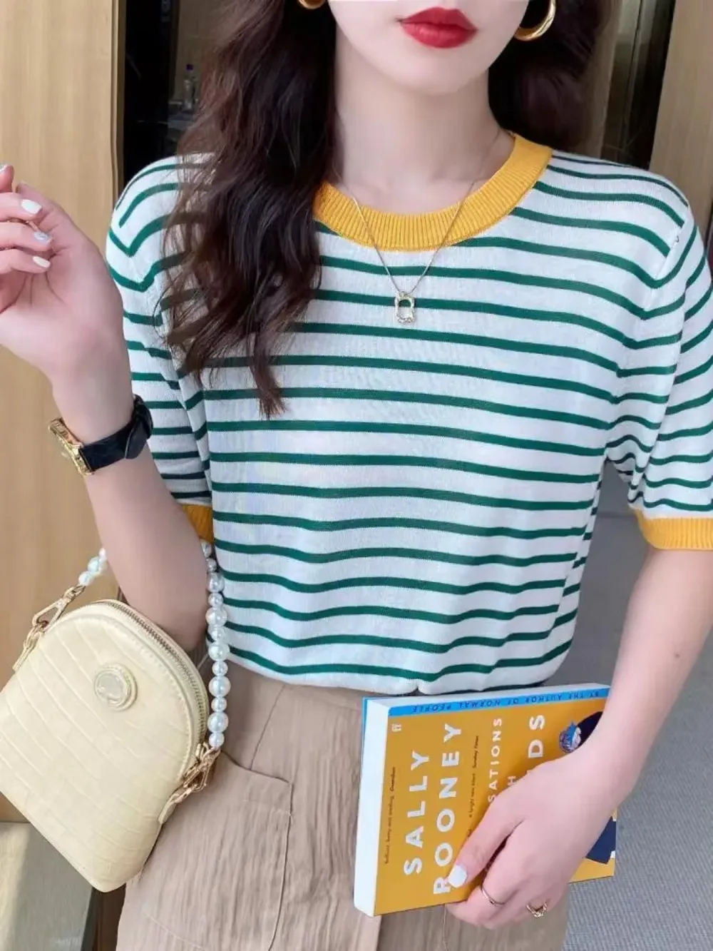 Short Sleeve T-shirts Women Striped Basic Chic Simple All-match Harajuku Retro Knitted O-neck Trendy Loose Leisure Cozy Womens
Short Sleeve T-shirts Women Striped Basic Chic Simple All-match Harajuku Retro Knitted O-neck Trendy Loose Leisure Cozy Womens