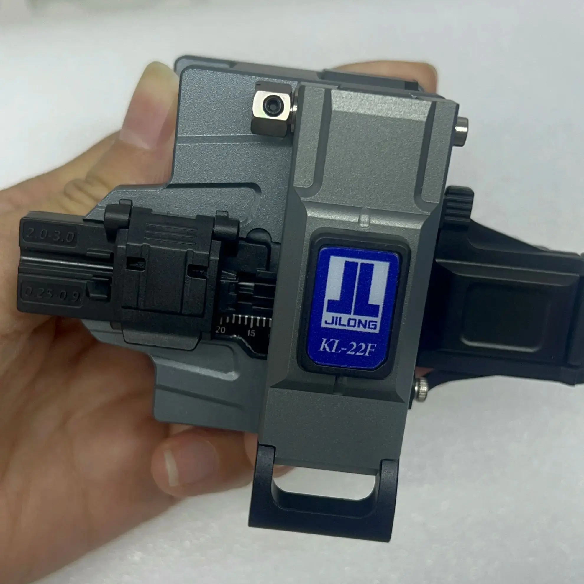JILONG-KL-22F Optical Fiber Cleaver, Hand Held, High Precision, Fiber Cable Cutting, Knife Tools, 16 Face Blade
JILONG-KL-22F Optical Fiber Cleaver, Hand Held, High Precision, Fiber Cable Cutting, Knife Tools, 16 Face Blade