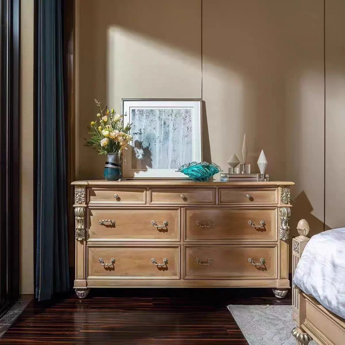 French retro old solid wood carving flower bedroom American gold 7 chest
French retro old solid wood carving flower bedroom American gold 7 chest