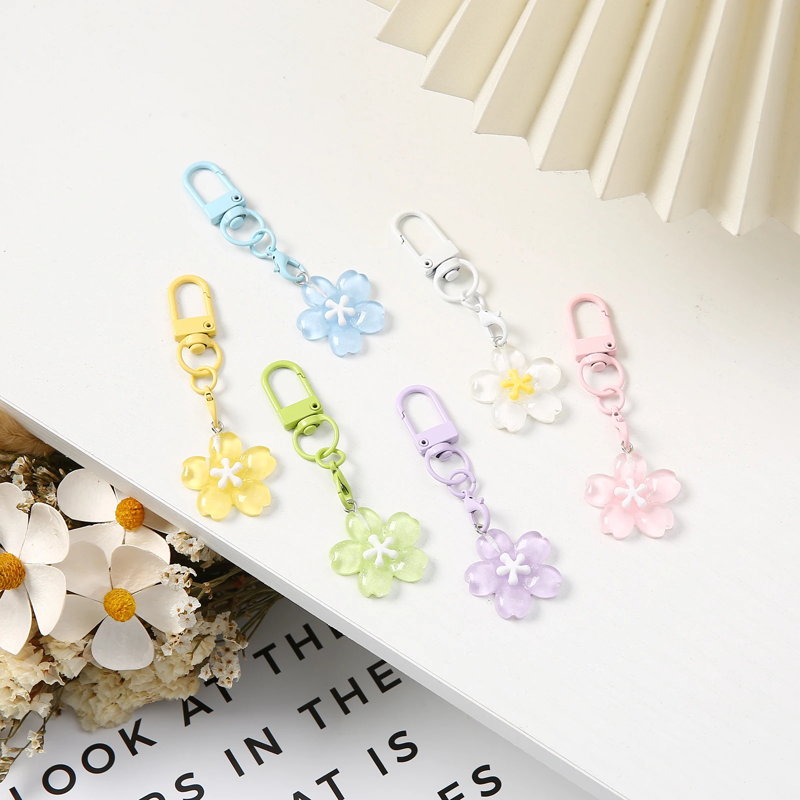 Cute Cherry Blossom Flower Keychain, Colorful Resin Sakura Pendant with Lobster Clasp for Bag Charms, Key Accessories & DIY Jewe
Cute Cherry Blossom Flower Keychain, Colorful Resin Sakura Pendant with Lobster Clasp for Bag Charms, Key Accessories & DIY Jewe