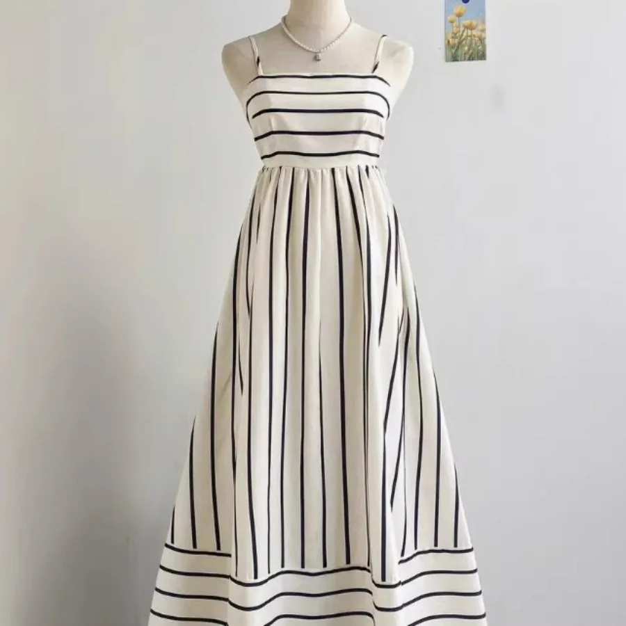 【New style】Holiday seaside sling backless bow flared skirt striped dress summer dress
【New style】Holiday seaside sling backless bow flared skirt striped dress summer dress