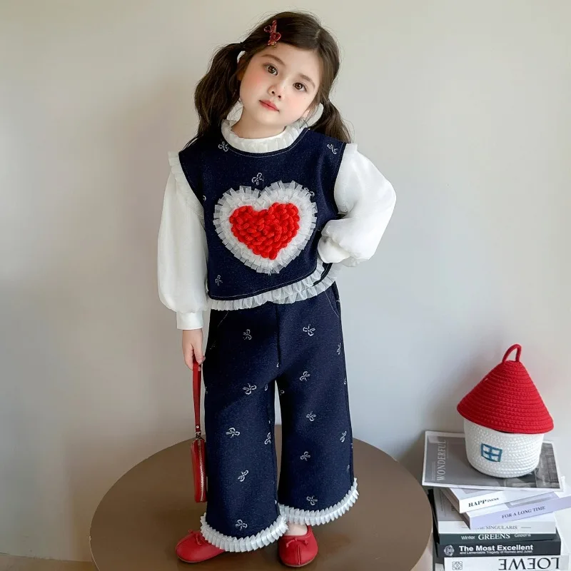 Girl's Big Love Bow Three Piece Set for Children, Korean Fashion Spring and Autumn Edition, Baby Girl Clothing
Girl's Big Love Bow Three Piece Set for Children, Korean Fashion Spring and Autumn Edition, Baby Girl Clothing