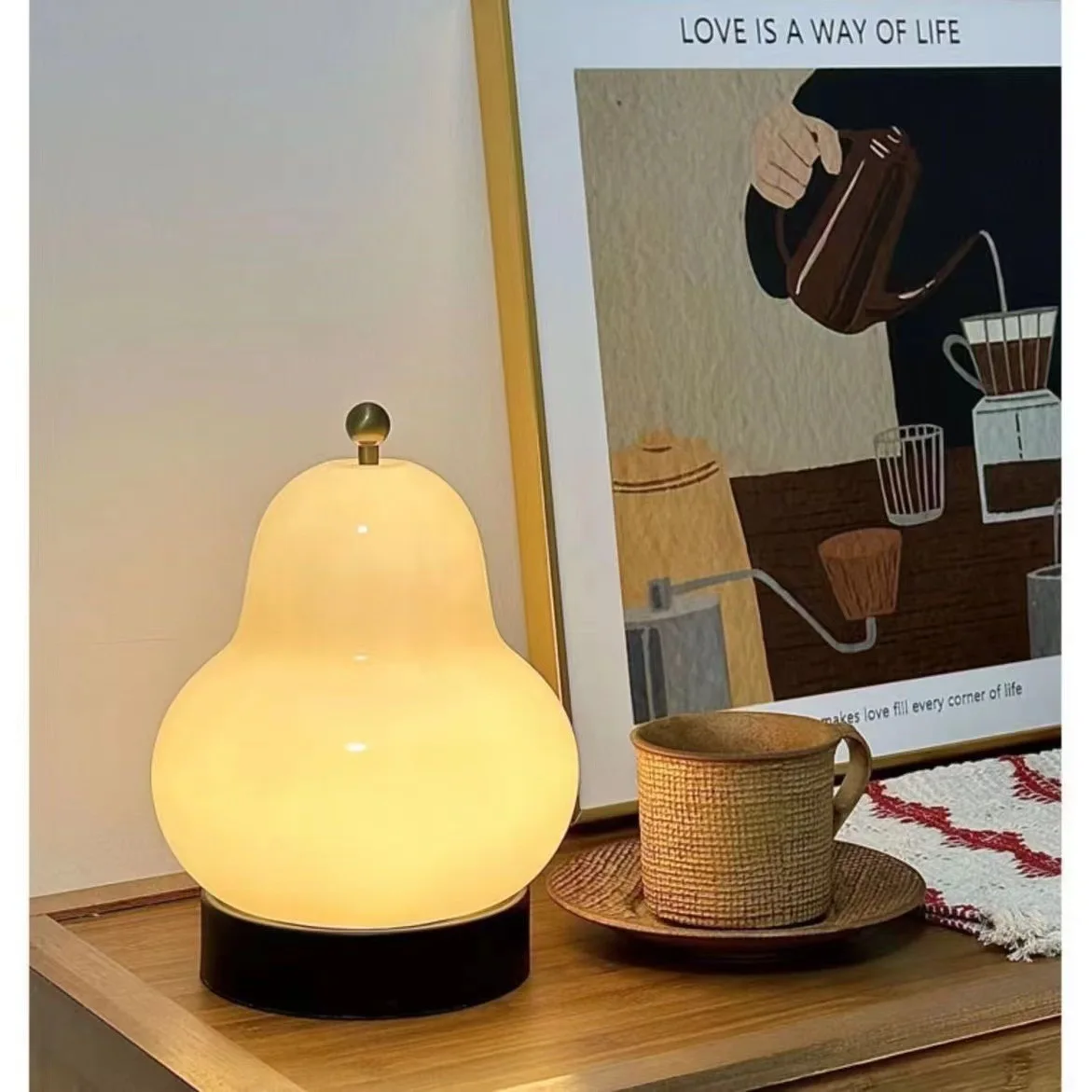 Charging touch French cream pear desk lamp bedroom bedside portable night light ins wind atmosphere decorative desk lamp
Charging touch French cream pear desk lamp bedroom bedside portable night light ins wind atmosphere decorative desk lamp