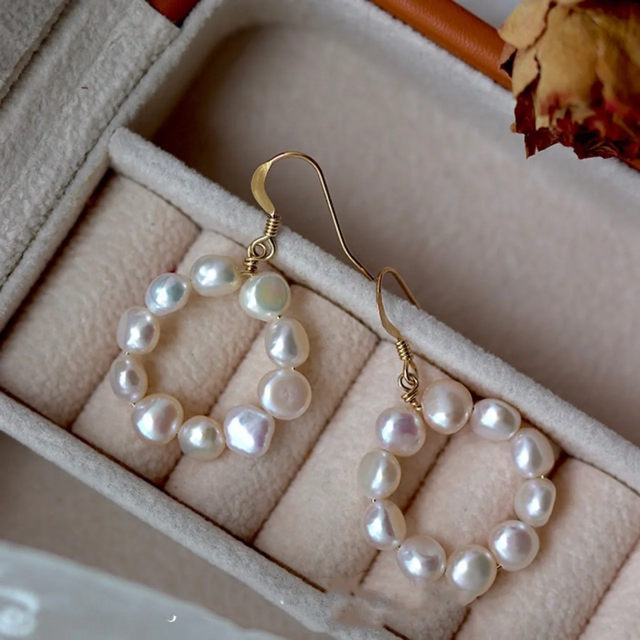 5-6mm Baroque Freshwater Pearl Bracelet for Women Geometric Pattern Dangle Earrings Jewelry Gift 2026 New Arrivals
5-6mm Baroque Freshwater Pearl Bracelet for Women Geometric Pattern Dangle Earrings Jewelry Gift 2026 New Arrivals