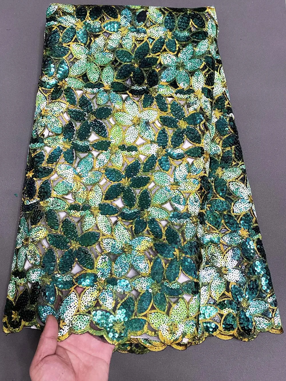 Luxury Heavy Hand Cut Edge Organza Lace Fabric With Colorful Sequins High End African Fabric 5 Yards for Bridal Gown OR46355
Luxury Heavy Hand Cut Edge Organza Lace Fabric With Colorful Sequins High End African Fabric 5 Yards for Bridal Gown OR46355