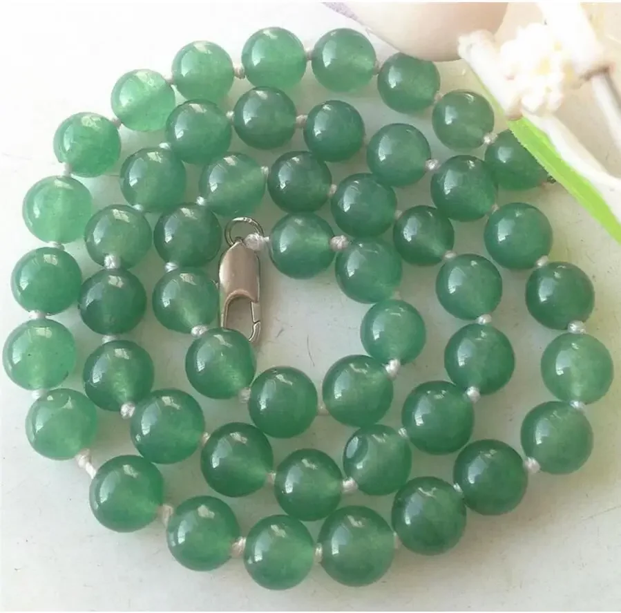 Fashion jewelry Hot AA Natural 8mm round green jades Necklace 18'' 
Fashion jewelry Hot AA Natural 8mm round green jades Necklace 18''