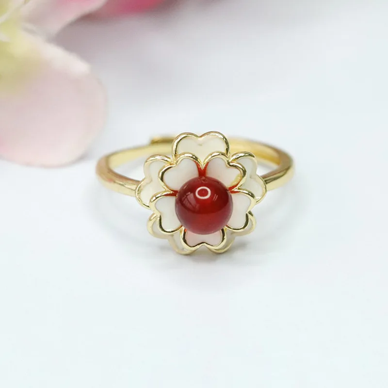 Natural agate ring, camellia ring, pigeon blood chalcedony
Natural agate ring, camellia ring, pigeon blood chalcedony