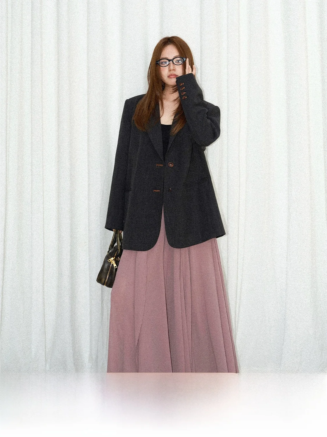 Пальто JINGU: Элегантное пальто свободного кроя с манжетами и четырьмя пуговицами, из смесового полиэстера, с длинными рукавами
Пальто JINGU: Элегантное пальто свободного кроя с манжетами и четырьмя пуговицами, из смесового полиэстера, с длинными рукавами