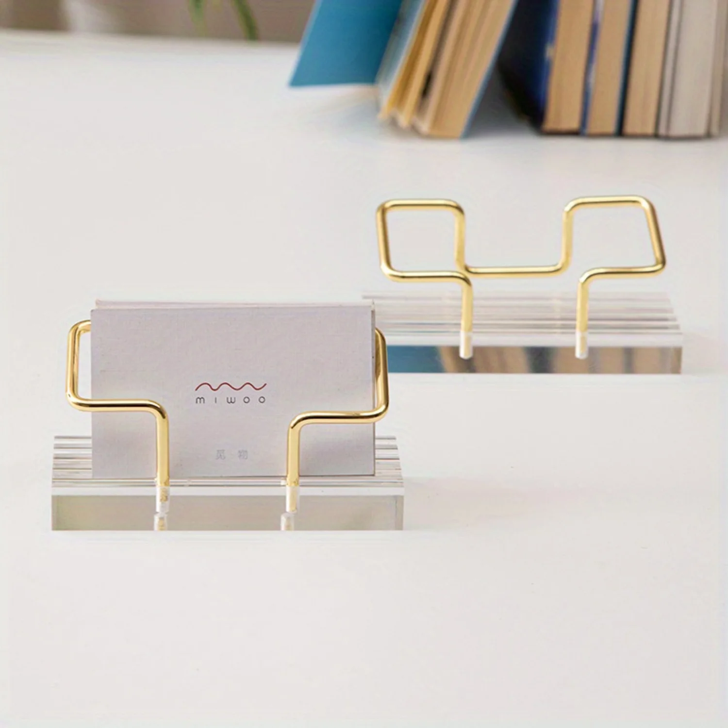 1Pc Sleek Acrylic Business Card Holder With Metal Accents - Transparent, Stylish Design For Office & Organization
1Pc Sleek Acrylic Business Card Holder With Metal Accents - Transparent, Stylish Design For Office & Organization