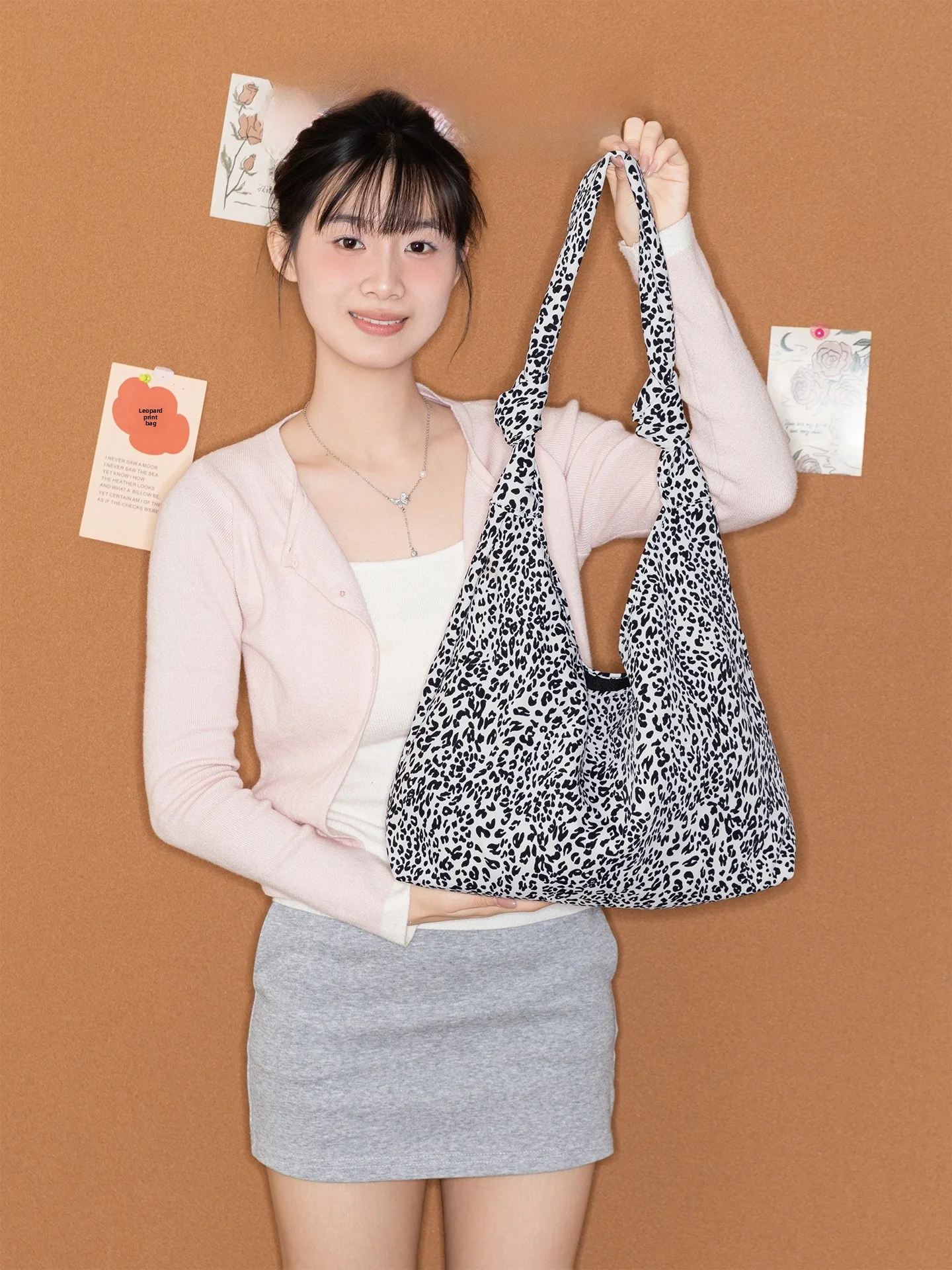 Lemon Girl Korean Style Lazy Leopard Print Canvas Tote Bag Women Large Capacity Single Shoulder Bag Student Commuting Bag
Lemon Girl Korean Style Lazy Leopard Print Canvas Tote Bag Women Large Capacity Single Shoulder Bag Student Commuting Bag