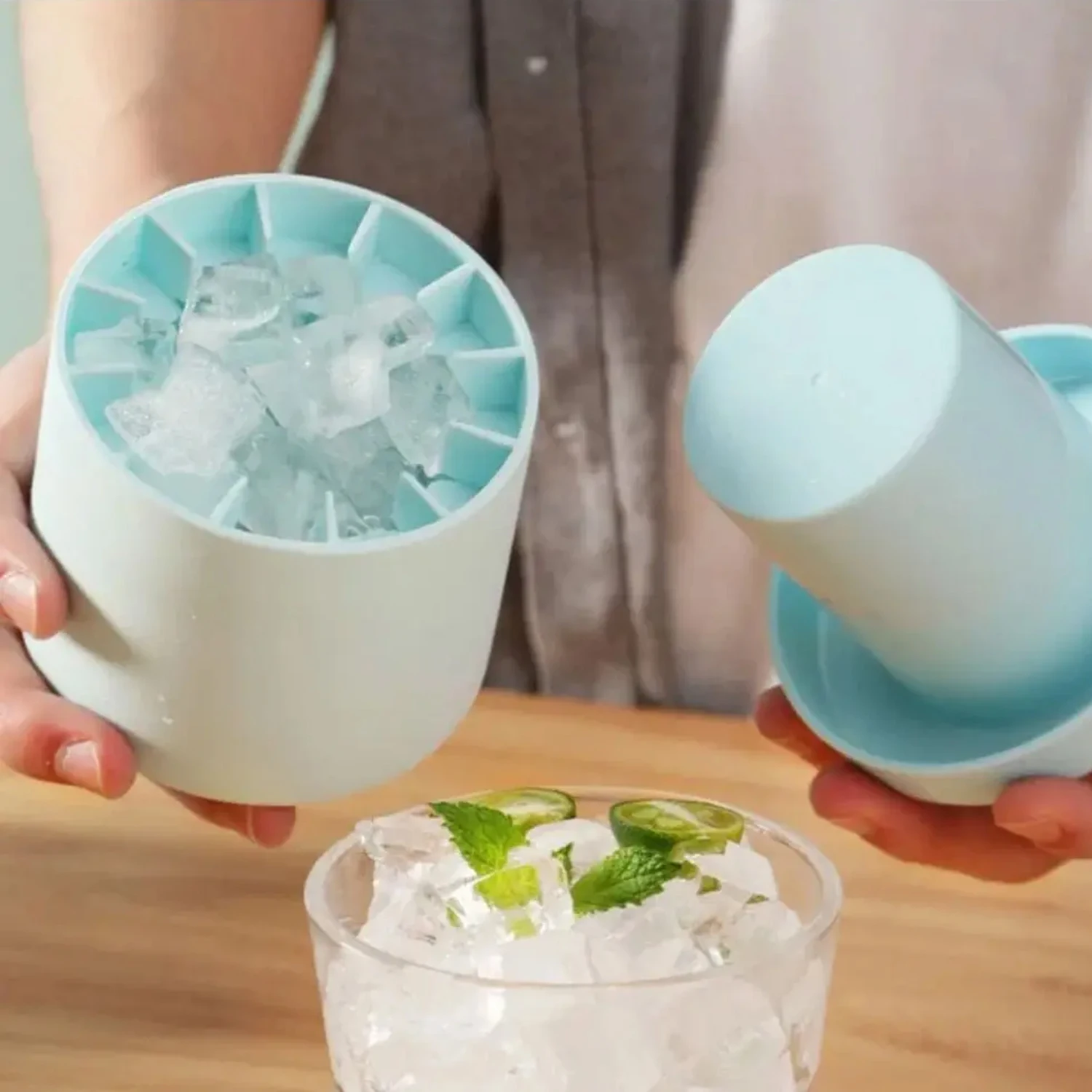 Silicone Round Cylinder Ice Cube Mold with Lid Quick Freeze Cylinder Ice Bucket Reusable Summer DIY Refrigerator Freeze Ice Make
Silicone Round Cylinder Ice Cube Mold with Lid Quick Freeze Cylinder Ice Bucket Reusable Summer DIY Refrigerator Freeze Ice Make