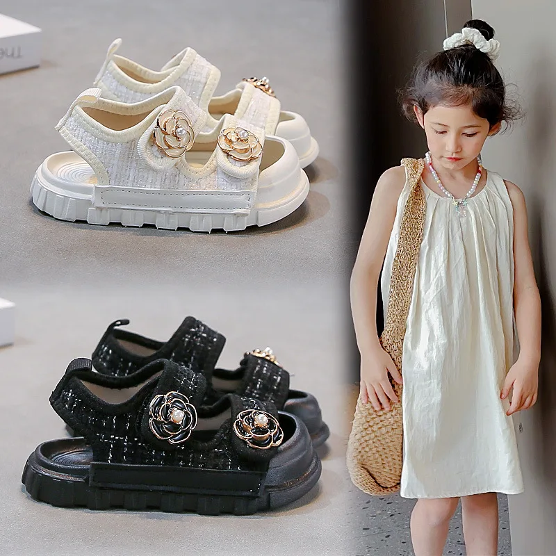 Girls' Sandals 2026 Summer New White Fashion Korean Edition Princess Sandals Breathable Outdoor Beach Shoes Camellia Baby Shoes
Girls' Sandals 2026 Summer New White Fashion Korean Edition Princess Sandals Breathable Outdoor Beach Shoes Camellia Baby Shoes