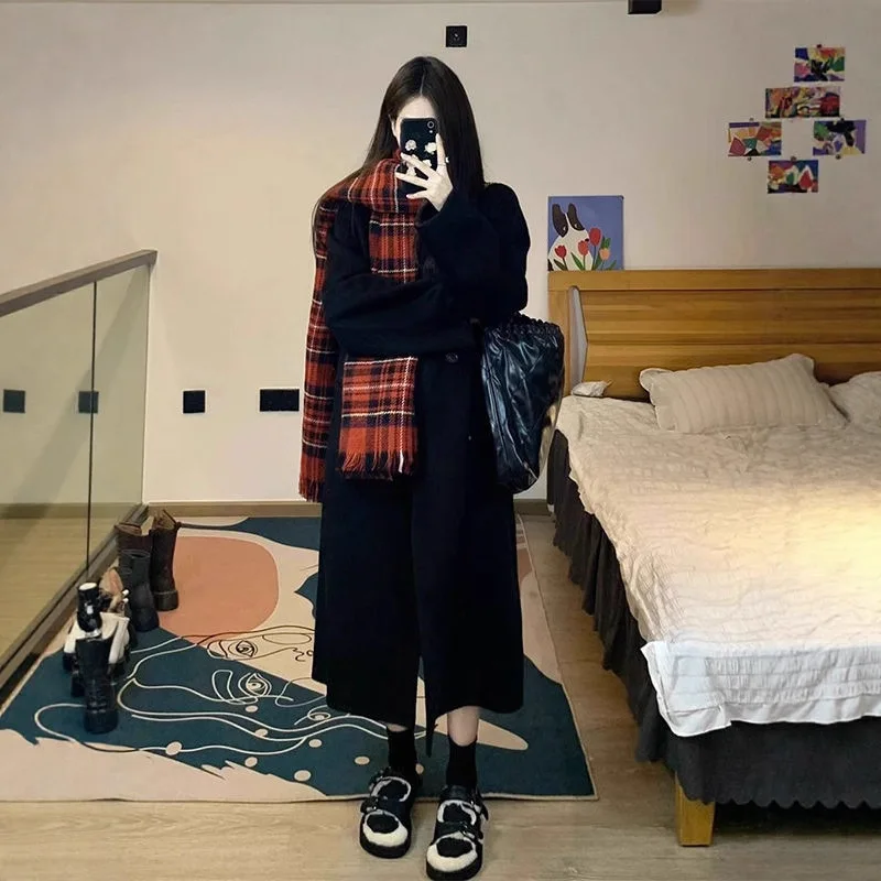 Серое корейское короткое шерстяное пальто для женщин на осень и зиму 2023 года, новый дизайн Sense, плотное пальто средней длины, универсальное
Серое корейское короткое шерстяное пальто для женщин на осень и зиму 2023 года, новый дизайн Sense, плотное пальто средней длины, универсальное