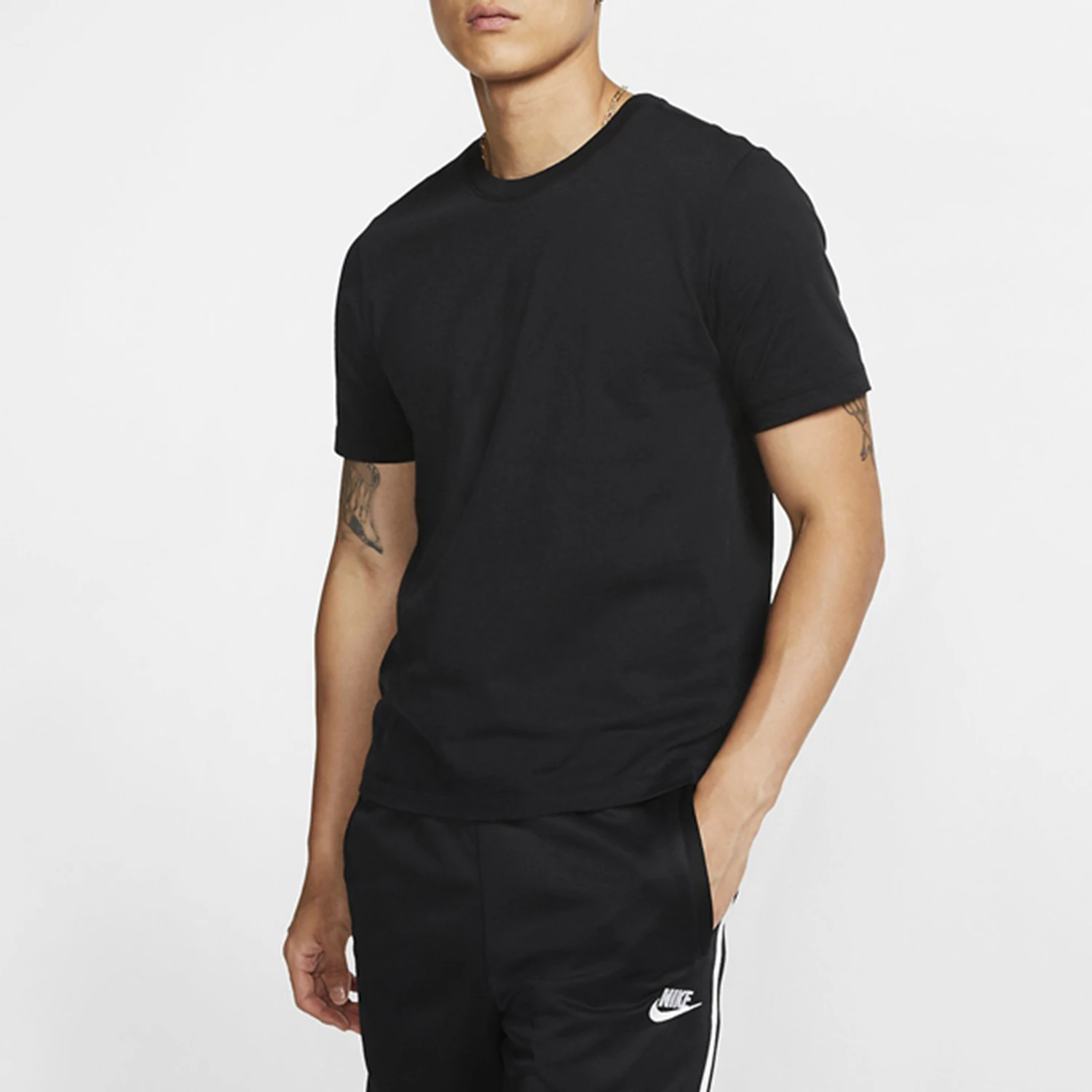Nike Authentic Summer New Men's Round Neck Fitness Breathable Running T-Shirt BQ2971-010
Nike Authentic Summer New Men's Round Neck Fitness Breathable Running T-Shirt BQ2971-010